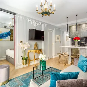 Appartement Merveil - Luxury -champs Elysees-ponthieu Ii, Paris