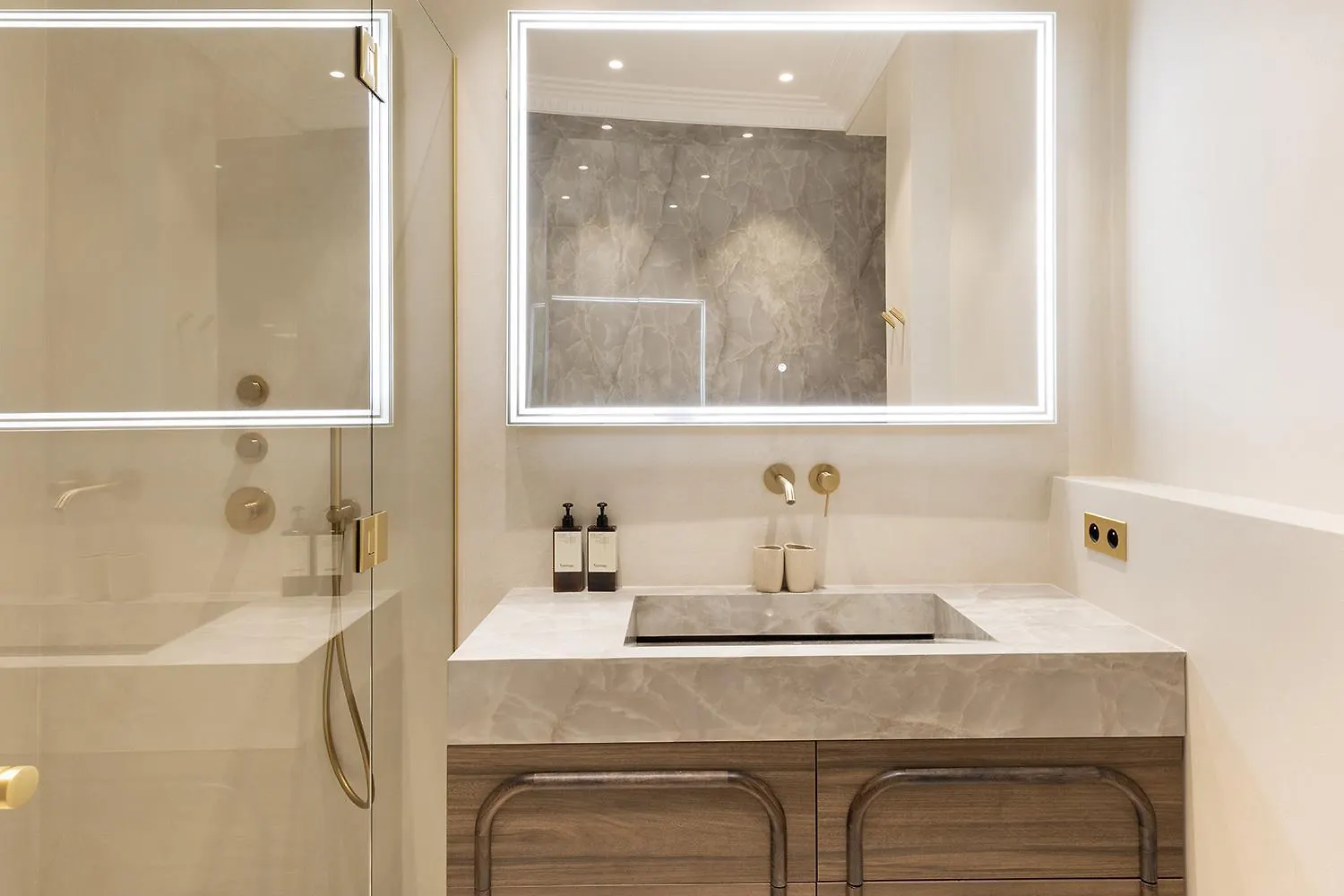 Maison Galante - Serviced Apartments In Champs-Elysees Paris 0*,  France