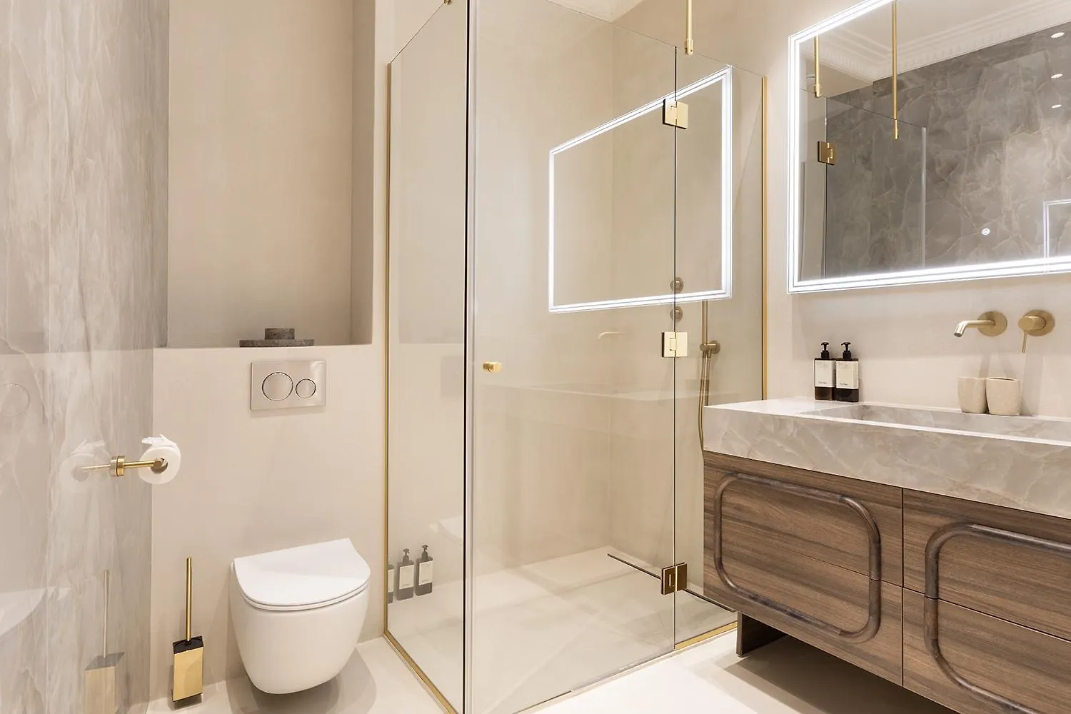 Maison Galante - Serviced Apartments In Champs-Elysees Paris France