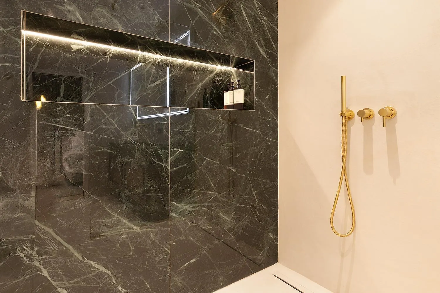 Maison Galante - Serviced Apartments In Champs-Elysees Paris