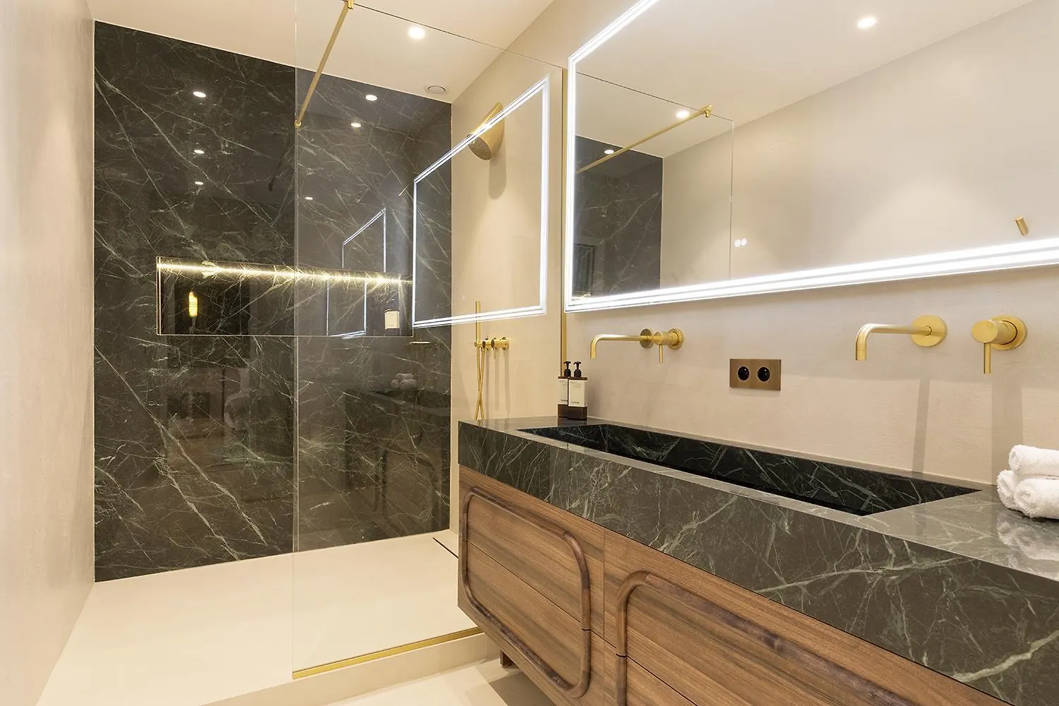 Maison Galante - Serviced Apartments In Champs-Elysees Paris